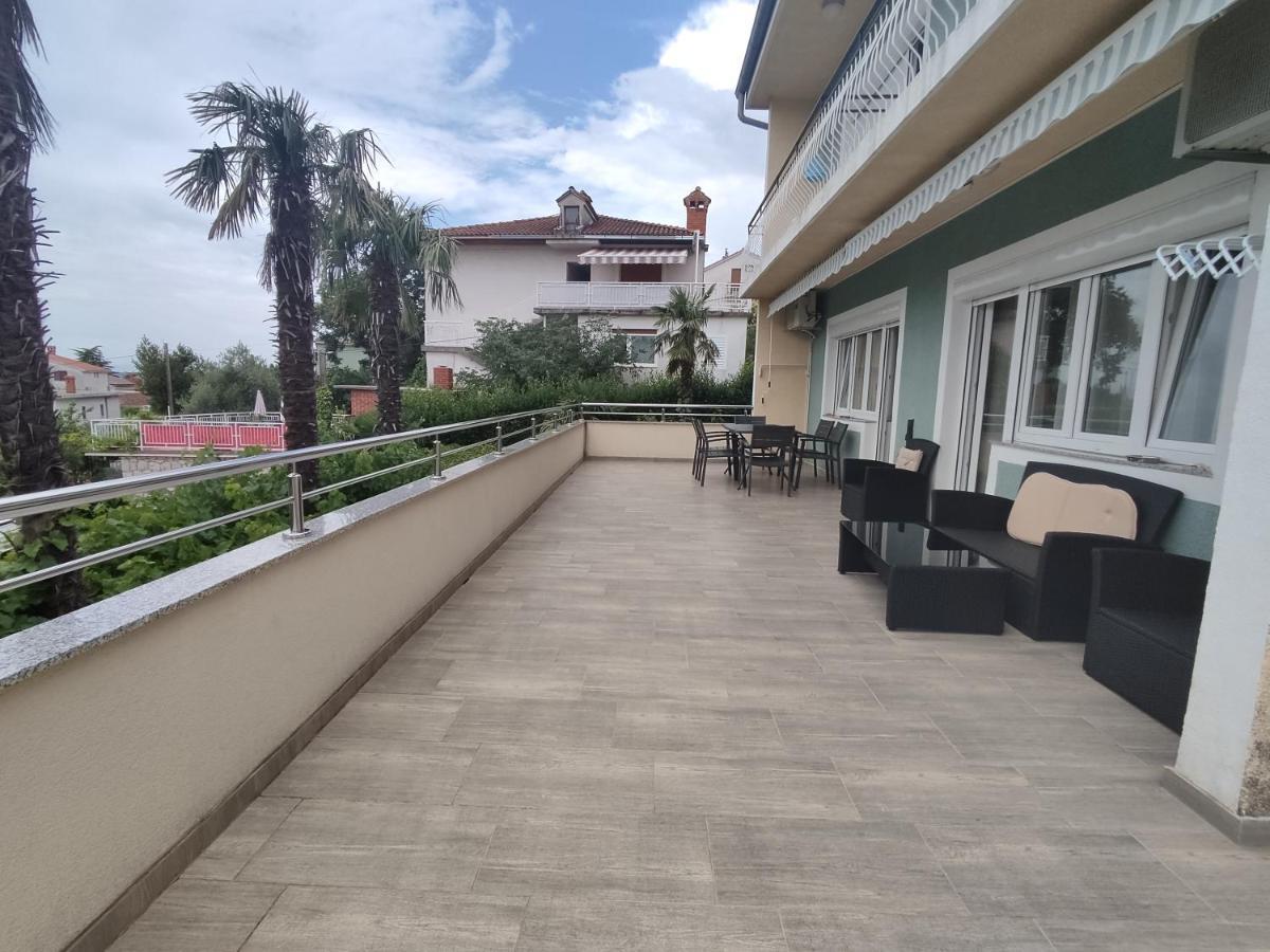 Superior, Vorgesetzter Apartments Palma 2 Badezimmer, Sandy Beach Sea View Crikvenica Exterior foto